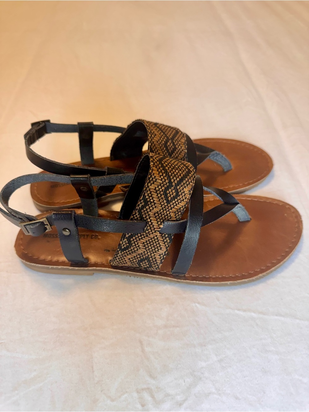 Mossimo Sonora Black Woven T-Strap Sandals Size 8.5 Boho Ankle Strap